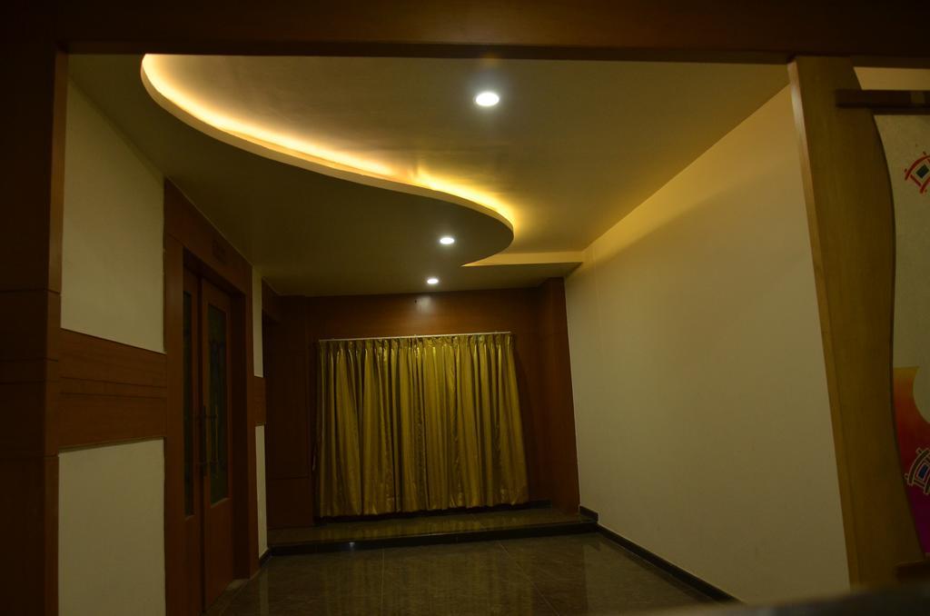 Sanu International Hotel Namakkal ภายนอก รูปภาพ